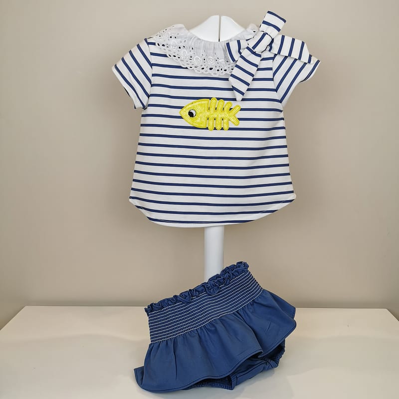Conjunto marinero valentina bebes niña. Conjunto de camiseta de punto. Braguita en tela de algodón en azul. Lazada lateral al tono.